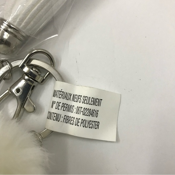 ✨✨10/$10✨✨ Silver keychain pom-pom love Faux Fur Gift pom pom NWOT - Picture 5 of 7
